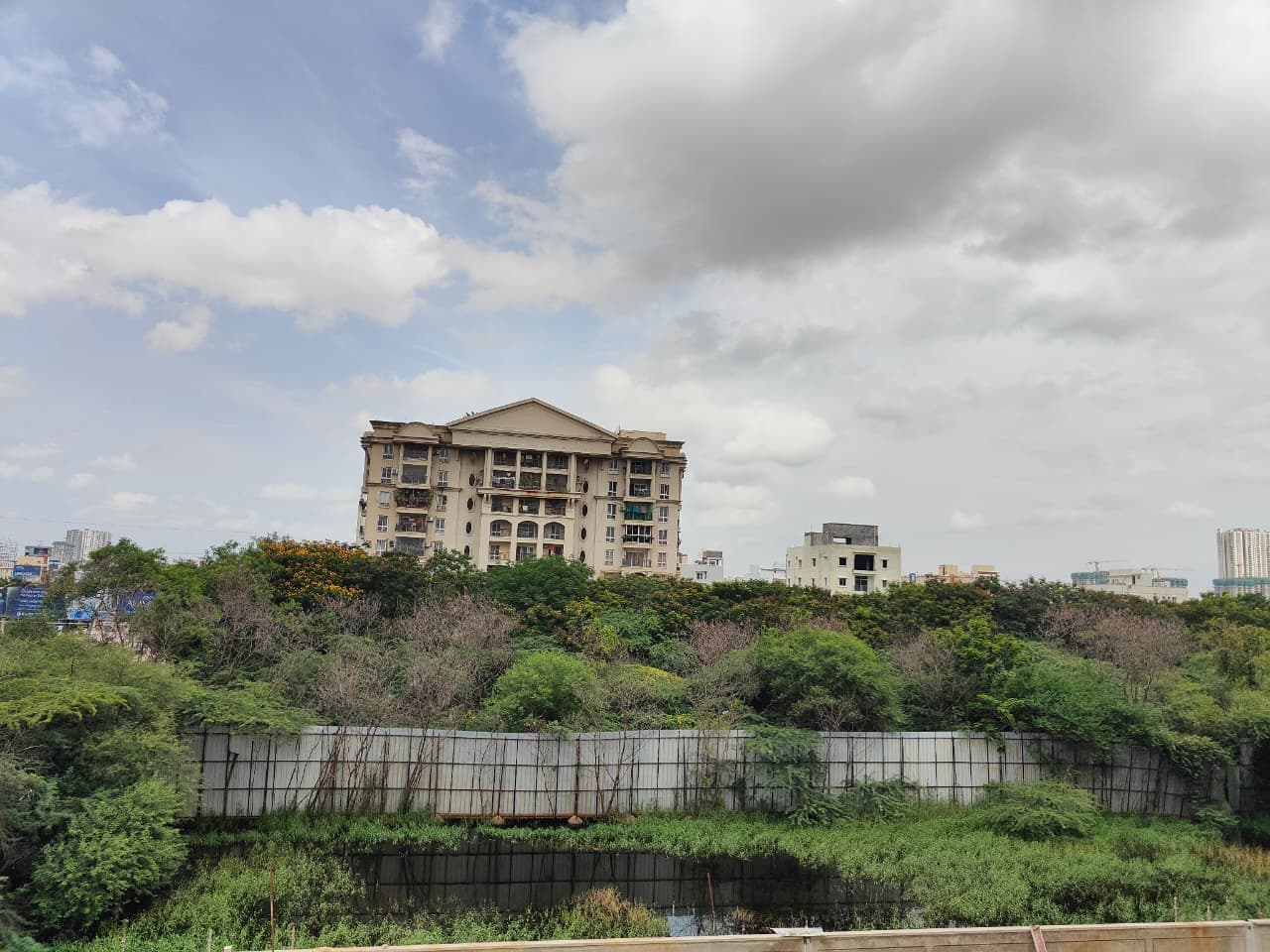 Premium 4 BHK Corner Flat for Sale in Madhu Park Ville, Tellapur